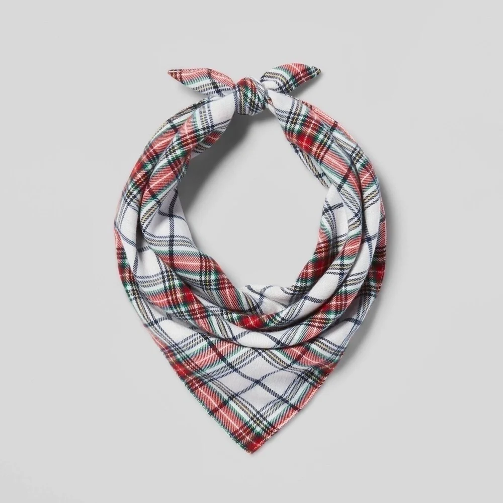 Wondershop Plaid Christmas Brushed Wool Like Dog Fleece Bandana